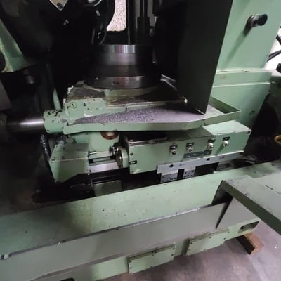 WMW #ZFWZ-250/4, gear hobber, 10" dia., 4 NDP, 5.75" hob diameter, 2-cut, crowning, excellent, 1984 - Image 6