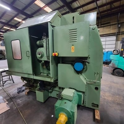 WMW #ZFWZ-250/4, gear hobber, 10" dia., 4 NDP, 5.75" hob diameter, 2-cut, crowning, excellent, 1984 - Image 7
