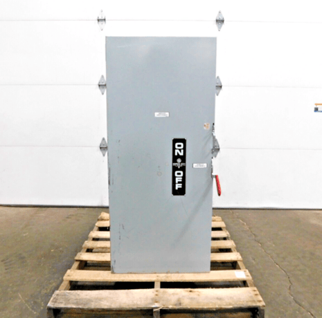 400 Amp. General Electric TG4325 MOD 7 safety switch, 100 HP, 240 VAC - Image 1