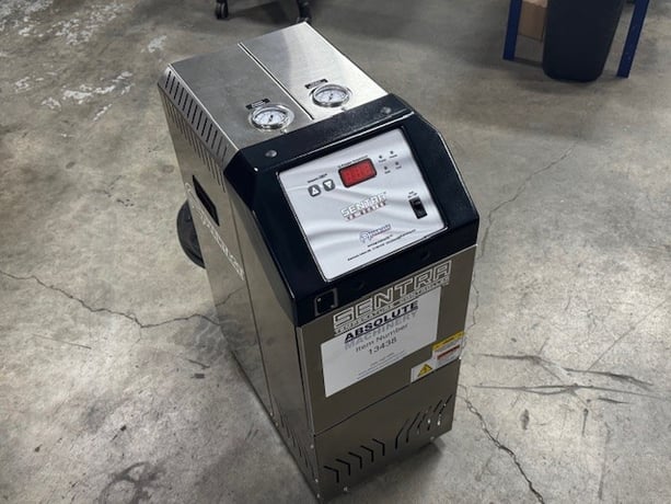 Advantage Sentra Series #SRV-1045, temperature control unit, 1 HP, 230 V., new, 2025 - Image 1