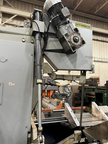 30" x 25" Hyd-Mech #V-25APC-120, automatic vertical bandsaw, tilt frame, 62' powered conveyor, 75-350 FPM - Image 9