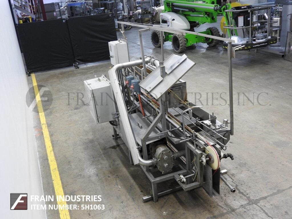 Can filler, Solbern #LCB, Stainless Steel w/ sanitary piping, Waukehaw 130 PD pump - Image 3