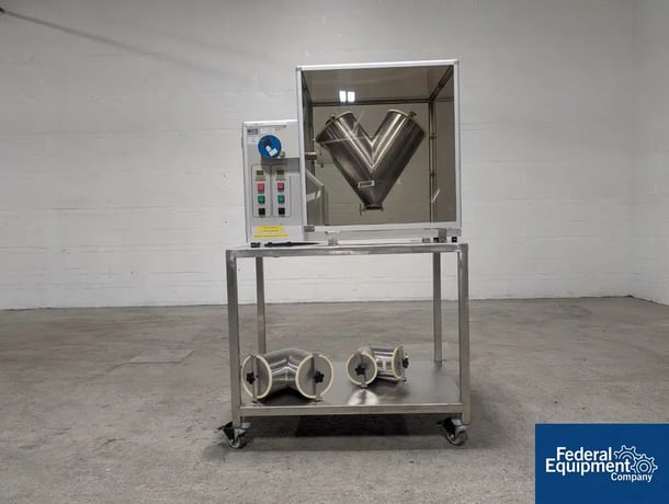 200 cu.ft. Patterson Blendmaster twin shell Blender, Stainless Steel, 16 quart, serial# C419381 - Image 1