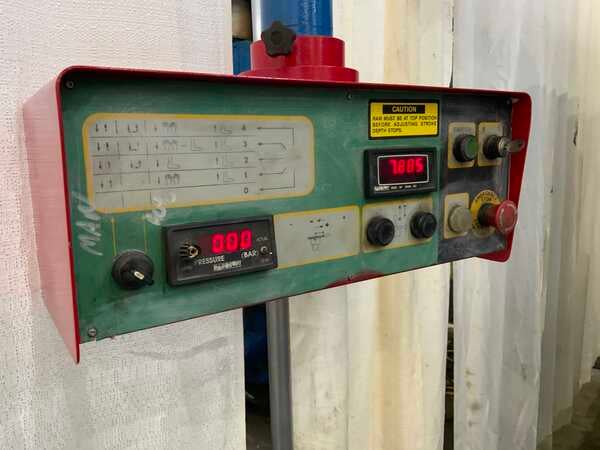 200 Ton, Atlantic #HDE200-12, hydraulic press brake, 12' overall, 124" between housing, 7.8" stroke, 11.8" - Image 8