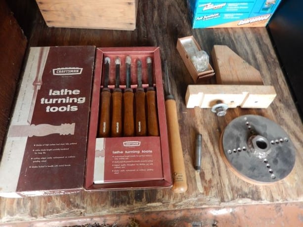 17" x 42" YATES-AMERICAN, on a 6x2x3' bench. Engineers hobby machine.3/4hp. Wired 110. 12" adjustable tool - Image 5