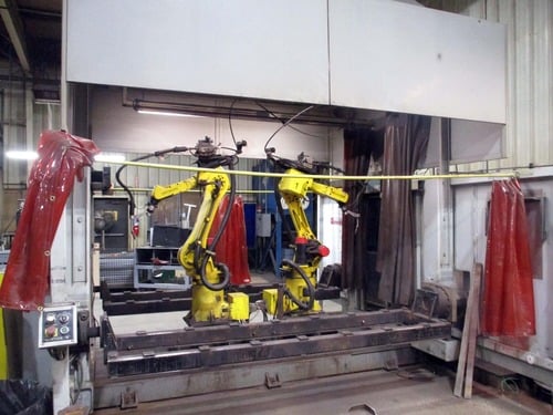 Genesis, Versa 2G, Weld Cell, Fanuc ArcMate 120i, Lincoln Powerwave, 120" auxiliary axis tables, R-J3 - Image 2