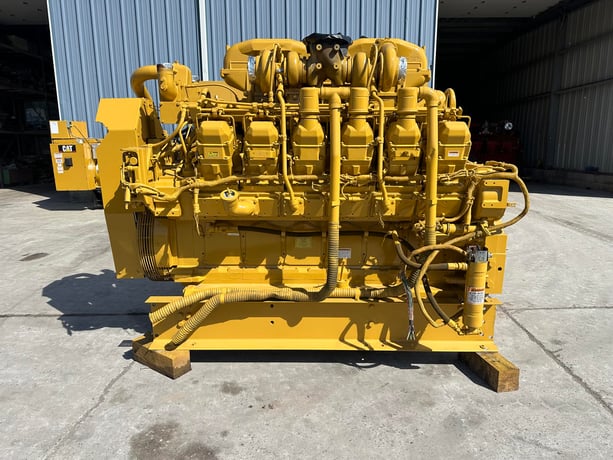 Caterpillar #3512B, industrial engine take out of generator set, 750 hours, 2000 - Image 1