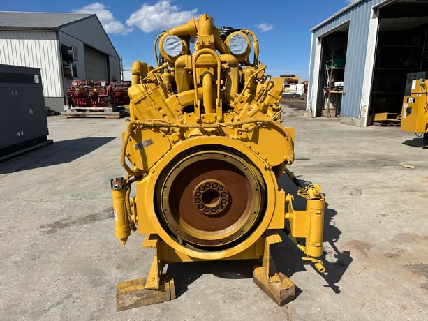 Caterpillar #3512B, industrial engine take out of generator set, 750 hours, 2000 - Image 6