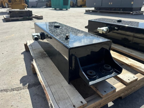 Caterpillar, expansion tank for radiator or heat exchanger, 44" L x 16" W x 9" H, new surplus, 2020 - Image 5