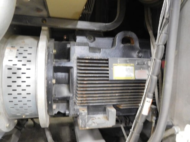 1264 acfm, 125 psig, Ingersoll-Rand #H300, rotary screw air compressor, 350 HP, 4000 V. - Image 8