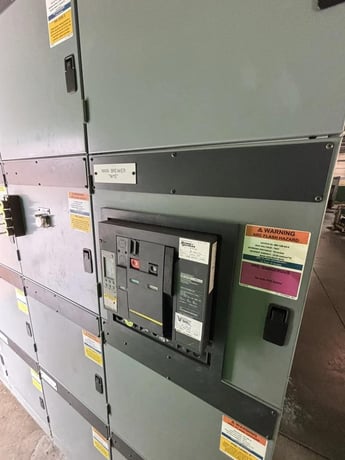 Square D, 1600 Amp, 2200 Volts, 700 Volts, 50 KA Delta Wye Main Breaker, 2006 - Image 5