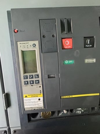Square D, 1600 Amp, 2200 Volts, 700 Volts, 50 KA Delta Wye Main Breaker, 2006 - Image 6