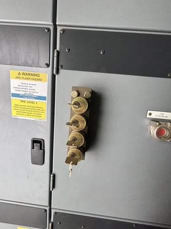 Square D, 1600 Amp, 2200 Volts, 700 Volts, 50 KA Delta Wye Main Breaker, 2006 - Image 7