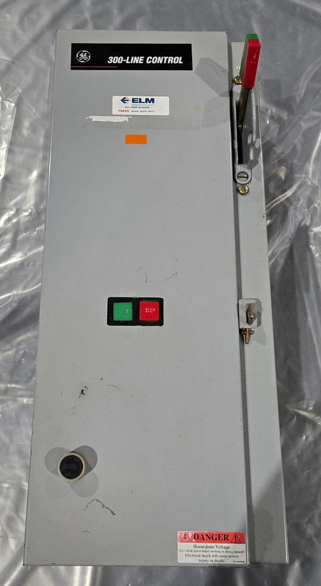 General Electric, 300 Line Control, disconnect & load switch, combo box type 1 enclosure - Image 1
