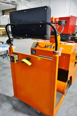 Taylor Dunn #EO-D-34-51, electric tugger cart, 2008 - Image 5