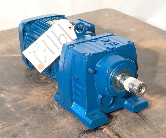 2 HP 1767/59 RPM Sew-Eurodrive, Inverter Duty w/Gearbox, 3 Phase, 60 Hz, 30.18:1 Ratio, 6/3 Amps, 230/460 V - Image 3