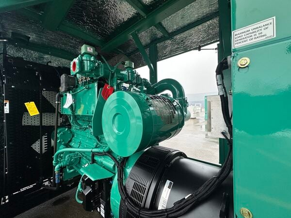 300 KW Cummins #C300N6, Natural gas / propane generator, sound attenuated enclosure, 277/480 Volts, new - Image 7