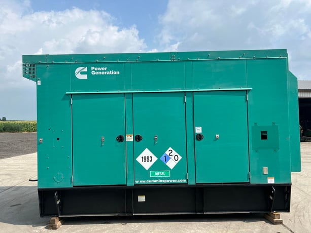 400 KW Cummins, Onan #DFEH-7211649, diesel generator set, enclosed, base fuel tank, 277/480 Volts, Tier 2 - Image 1