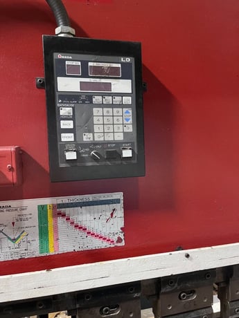 88 Ton, Amada #RGLD-8024, 2-Axis, Amada CNC control, 2000 - Image 2