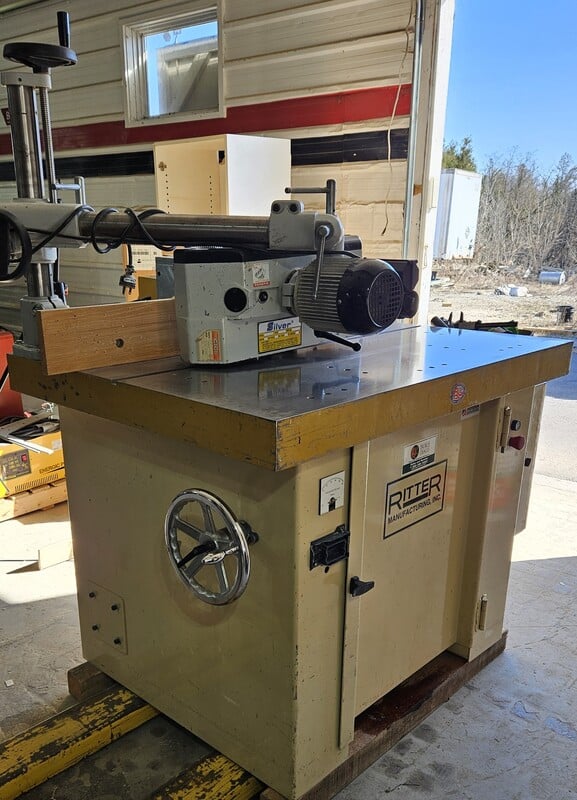 Ritter #R1175, very hevy duty shaper & 4-wheel feeder, 7.5 HP, 48" x 38" table area, 2 spindles, 2005 - Image 1