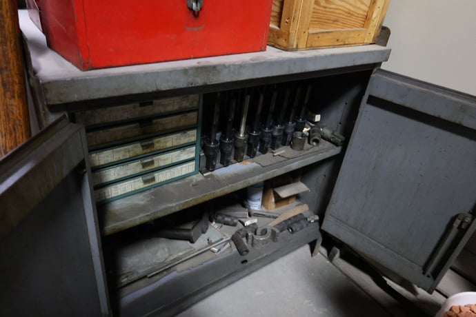 Sunnen #MBB-1600, hone, cabinet with tooling - Image 7
