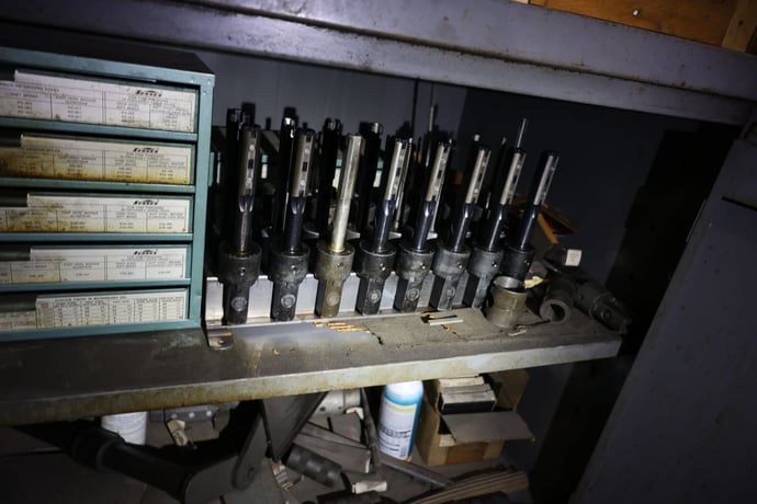 Sunnen #MBB-1600, hone, cabinet with tooling - Image 8