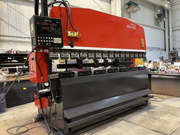 110 Ton, Amada #RG-100, CNC hydraulic press brake, 10' overall, NC9EX CNC - Image 1