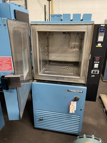 24" width x 24" D x 24" H Thermotron #S-8C, environmental chamber, 8 cu.ft., -68° to 177° - Image 4