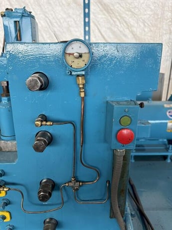 1/2" x 10' Wysong #1050, Mechanical Shear, 18" hold downs, 20 HP, 40 SPM, 124" blade - Image 7