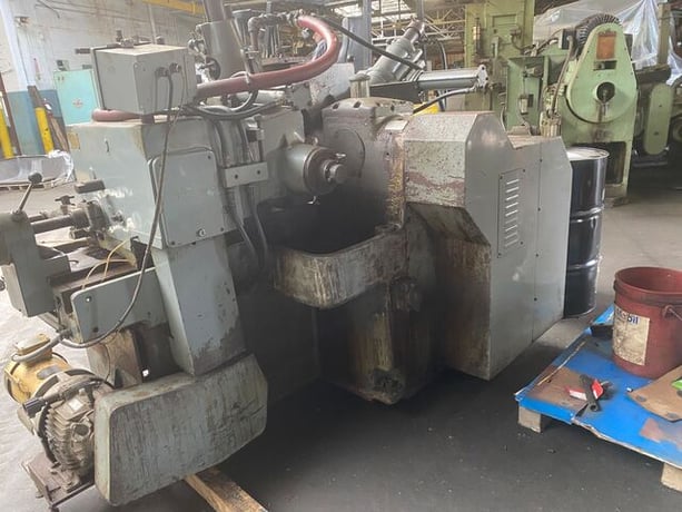 Cincinnati Mdl. OMV, centerless grinder, 4.5" diameter work capacity, 3" diameter Std. work rest capacity, 8" - Image 2