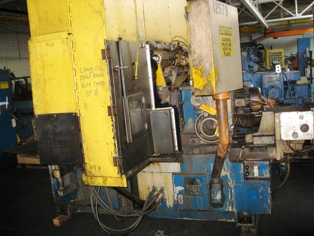 Cincinnati No. 325-12 Mdl. DE, centerless grinder, 6" diameter work capacity, 3" diameter work rest capacity - Image 1