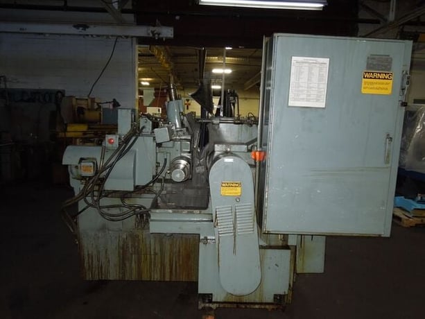 Cincinnati No. 15 Mdl. Cinco-DR, centerless grinder, 4.75" diameter work capacity, 3" diameter work rest - Image 7