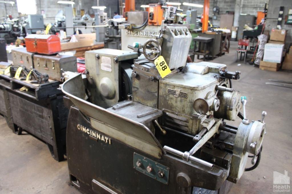 Cincinnati No. 107-4, centerless grinder, 4" Infeed work rest, 16" diameter & 9" diameter wheels capacity - Image 4