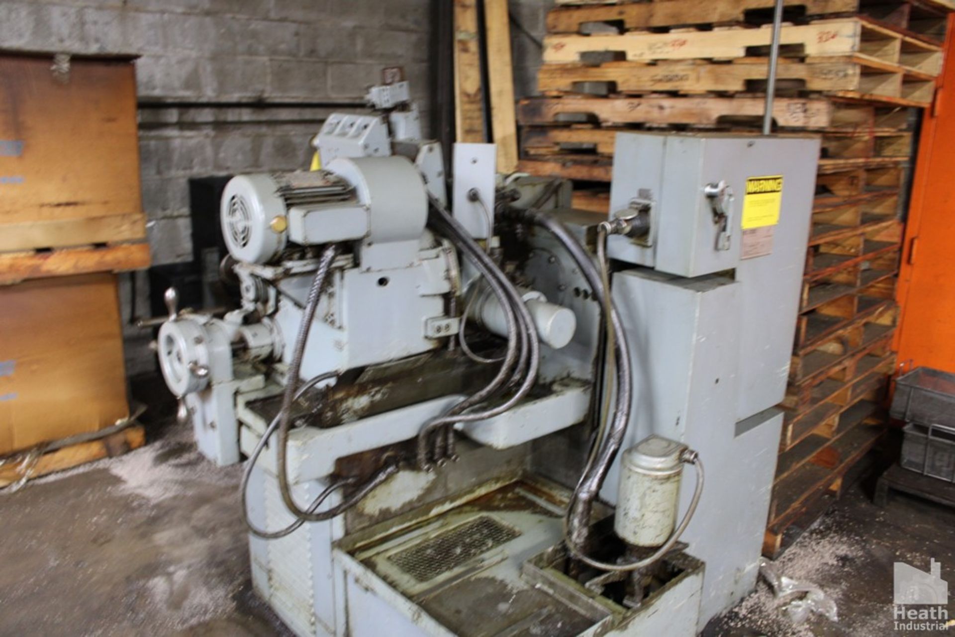Cincinnati No. 107-4, centerless grinder, 4" Infeed work rest, 16" diameter & 9" diameter wheels capacity - Image 6