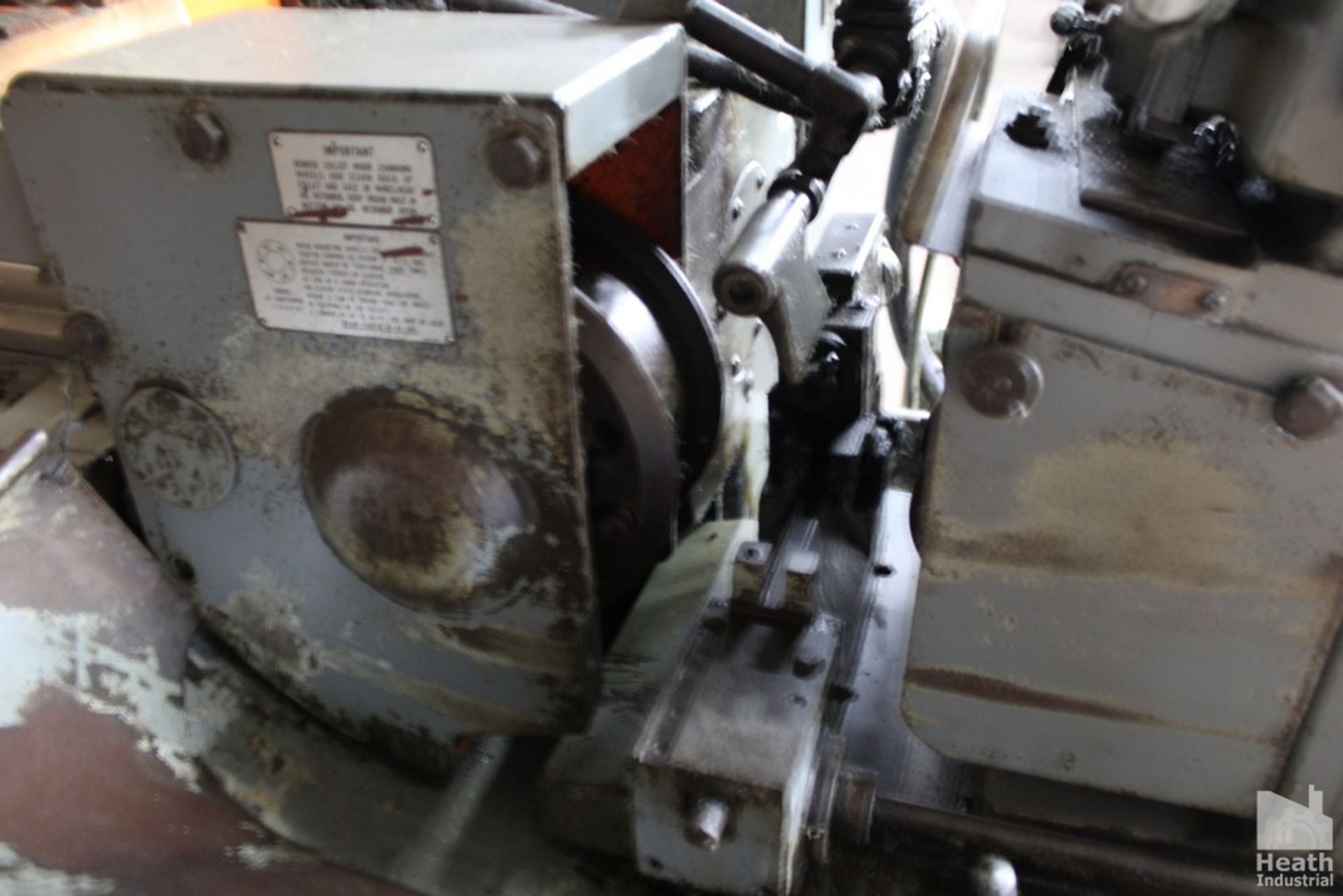 Cincinnati No. 107-4, centerless grinder, 4" Infeed work rest, 16" diameter & 9" diameter wheels capacity - Image 9