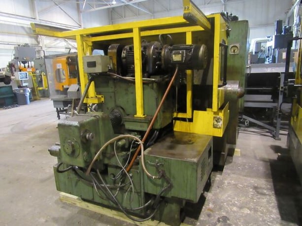 Cincinnati No. 340-20 Mdl. DE, twin grip centerless grinder, 6" diameter work capacity, 3" diameter work rest - Image 3