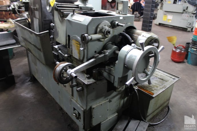 Cincinnati No. 15 Mdl. Cinco, centerless grinder, 4.75" diameter work capacity, 6" thru-feed, 24" diameter & - Image 9
