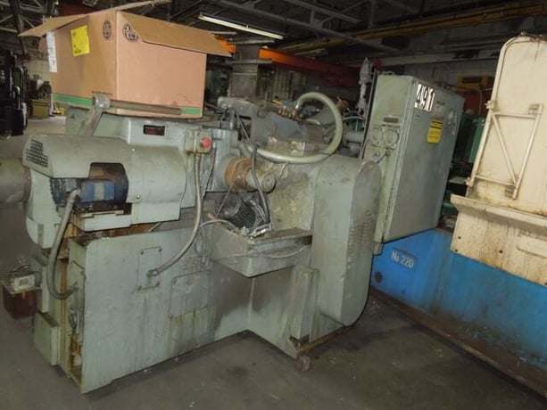 Cincinnati No. 15 Mdl. Cinco-DE, centerless grinder, 4.75" diameter work capacity, 8" Infeed work rest, 24" - Image 2