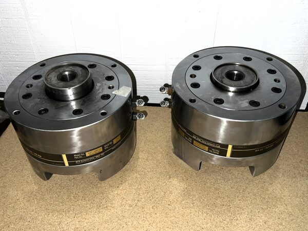 MTS #647.10, hydraulic grips, 22 KIP (100 kn), set of (4) flat wedge - Image 3