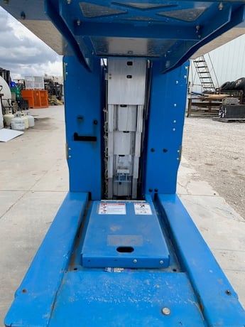 350 lb. Genie Industries #GR-20 Runabout, scissor lift, electric, 20' platform height, 2013 - Image 5