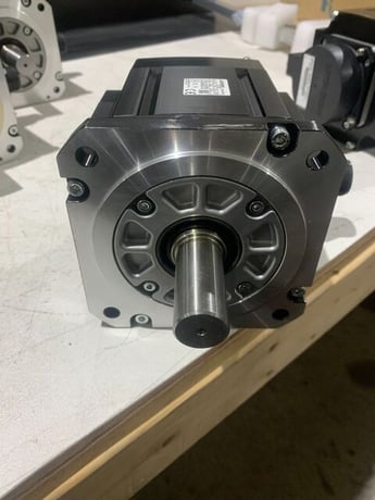Mitsubishi #HF1542-A51, servo motor - Image 1
