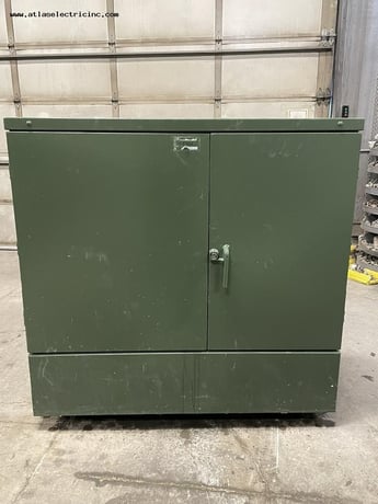 225 KVA 13200 Primary, 208Y/120 Secondary, Cooper Oil Filled Padmount Transformer, 3 Phase - Image 1
