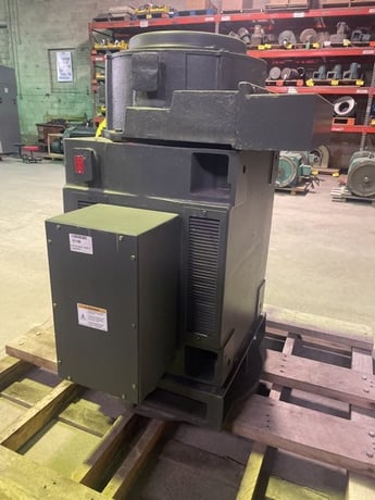 250 HP 3600 RPM General Electric, Frame L509VPZ30, WPIBB, 2300/4000 Volts, New Surplus - Image 2