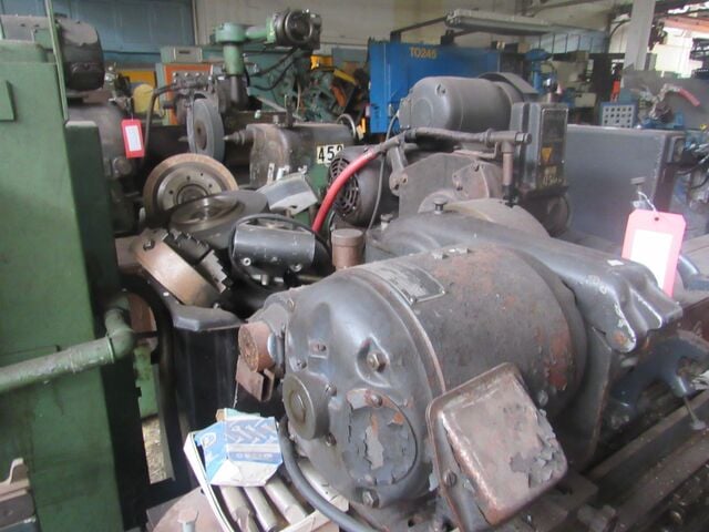 14" x 60" Brown & Sharpe #4, universal grinder, 12" x 1.5" x 5" grinding wheel, 12" 4-Jaw chuck, 3-150 IPM - Image 5