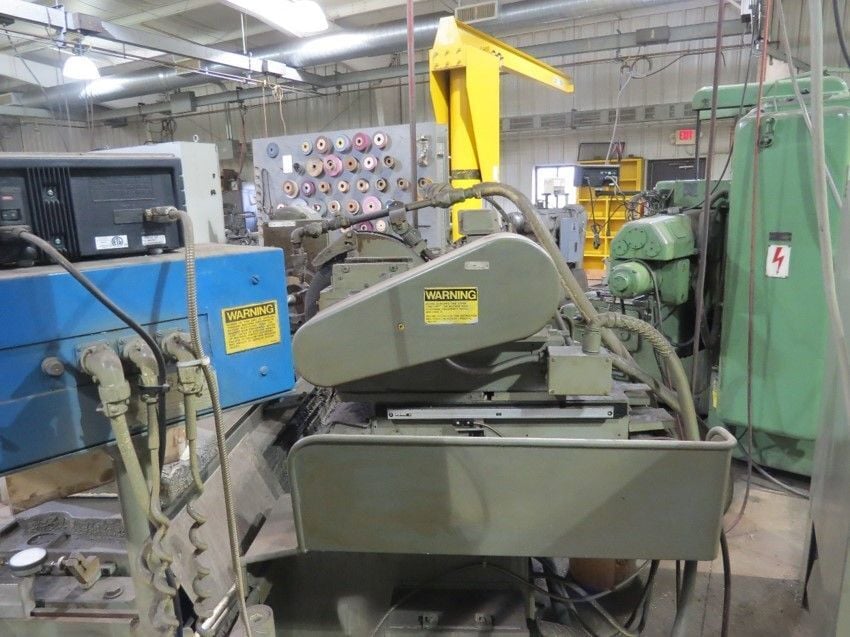 14" x 36" Cincinnati #DE, universal cylindrical grinder, 12" x 1.5" x 5" grinding wheel, 7.5 HP - Image 9