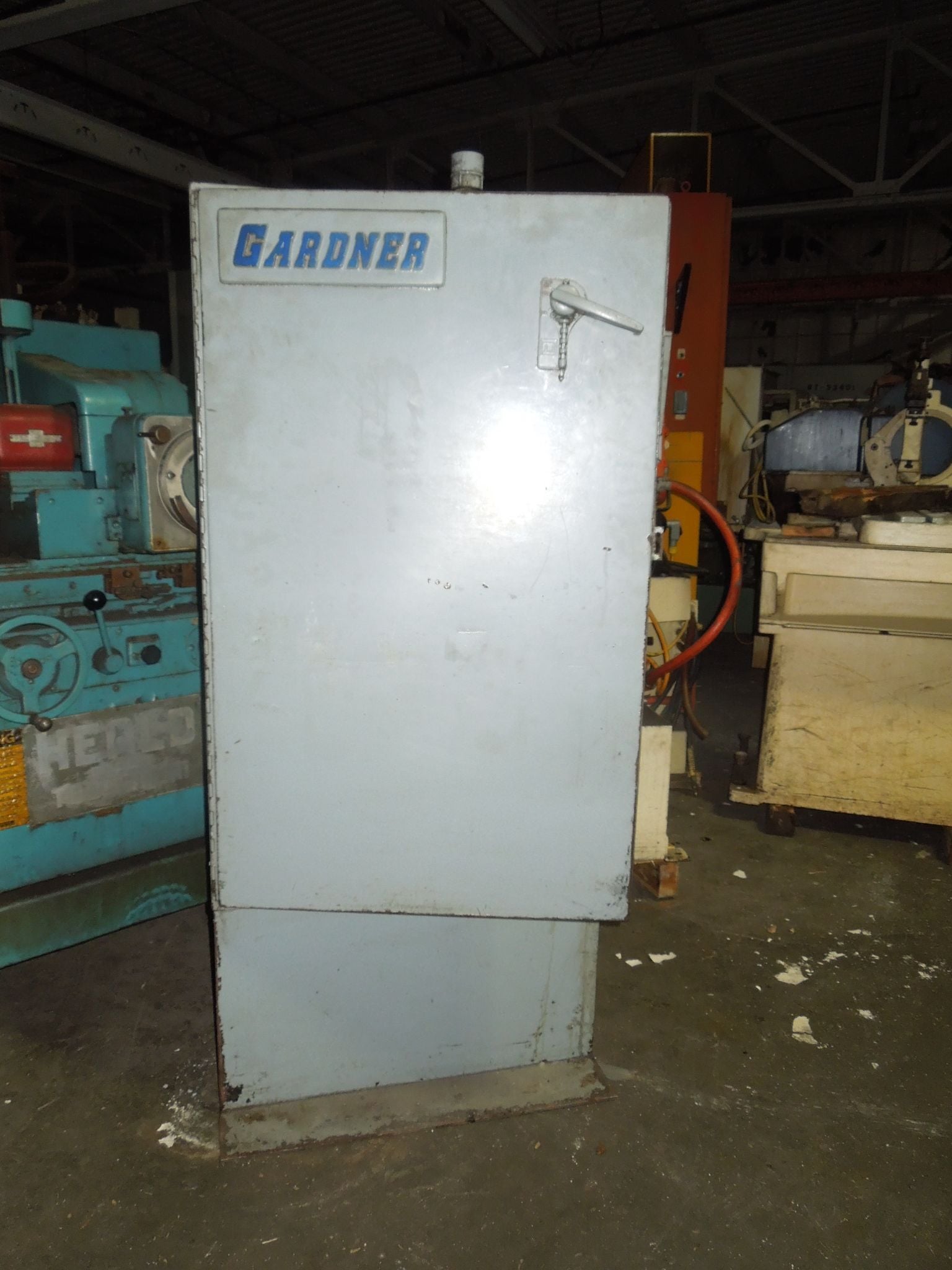 Gardner #2V18-24, Vertical Opposed Disc Grinder, 24" diameter Wheel, 40" diameter Rotary Carrier, 15 HP, 1175 - Image 2