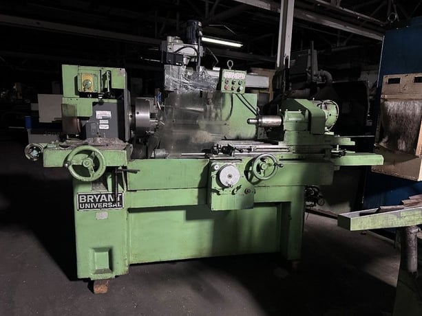 Bryant, universal internal grinder, 16"/12" swing, 16" grinding stroke, 20" table travel, 12" 3-Jaw chuck - Image 1