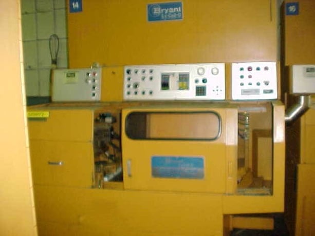 Bryant, Ex-Cell-O #LL-1, internal grinder, 2-Axis, 6" swing, 1.5" L x 0.04" diameter bore, 1 HP chucker - Image 1