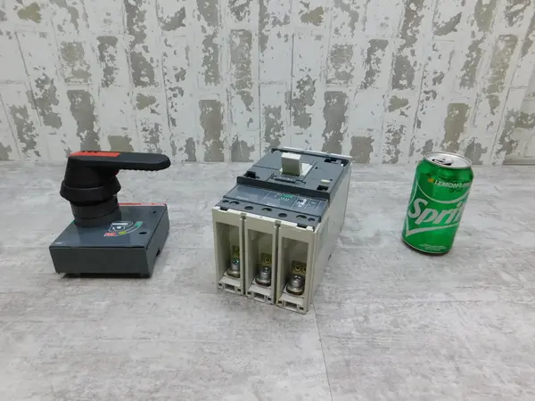 150 Amps, ABB Instantaneous Trip Circuit Breaker, SACE T4N 250, 3 Pole, 600 Volts, Used - Image 1