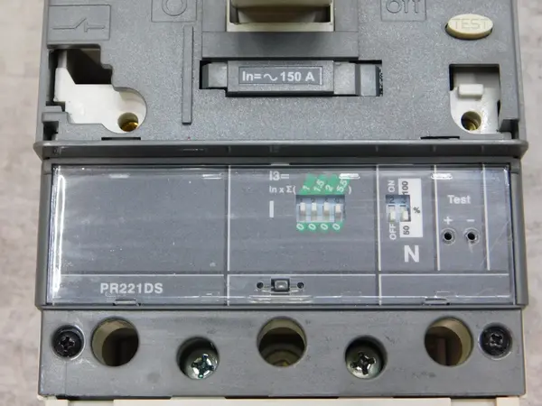 150 Amps, ABB Instantaneous Trip Circuit Breaker, SACE T4N 250, 3 Pole, 600 Volts, Used - Image 4